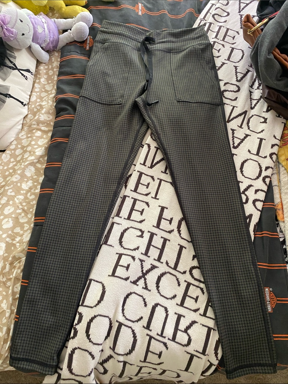 aerie Checkered black and gray Joggers